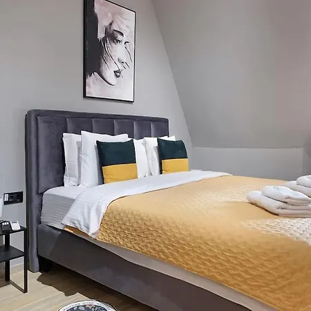 Paradise Slavija Tres Apartment Belgrade
